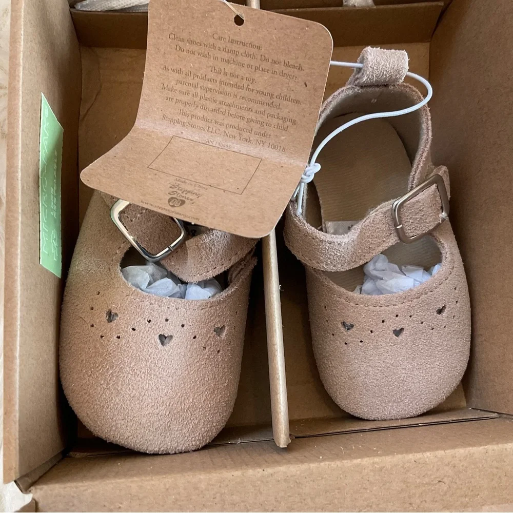 Bearpaw Mary Jane Tan Leather Baby Shoes - NWT - Size 6-12 Months